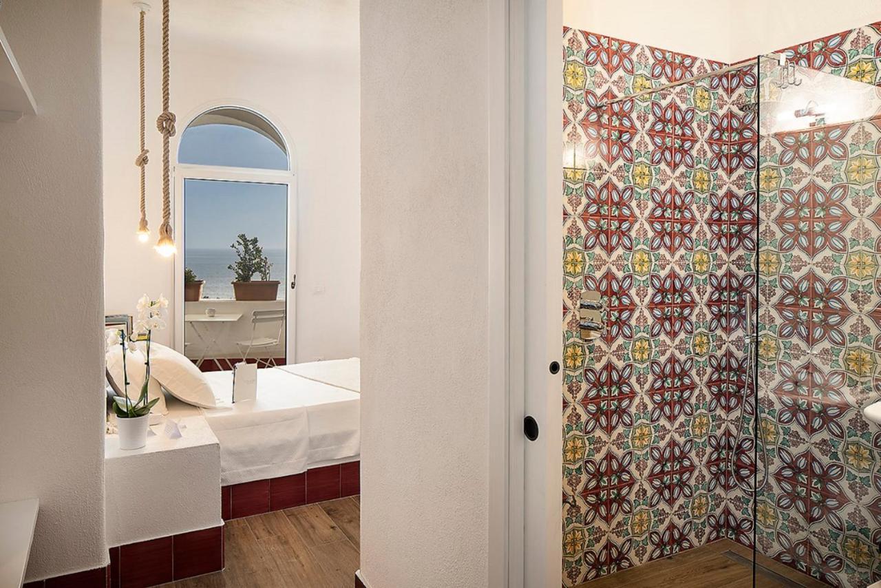 Chambre Simple Supérieure - Vue sur Mer
