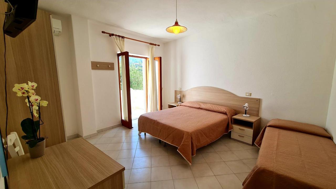 Classic Triple Room,1189530670:JPEG