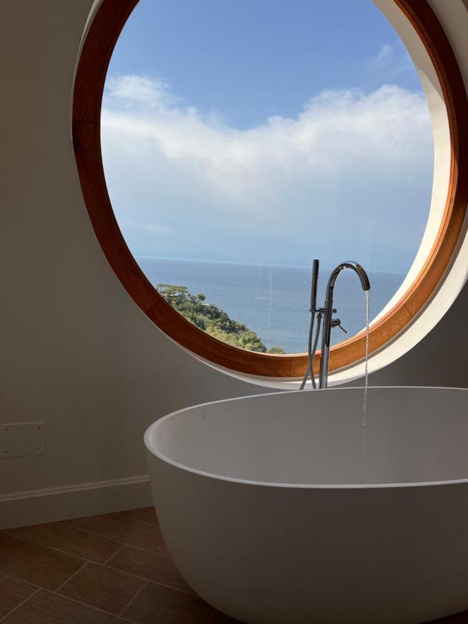 Deluxe Suite Sea View