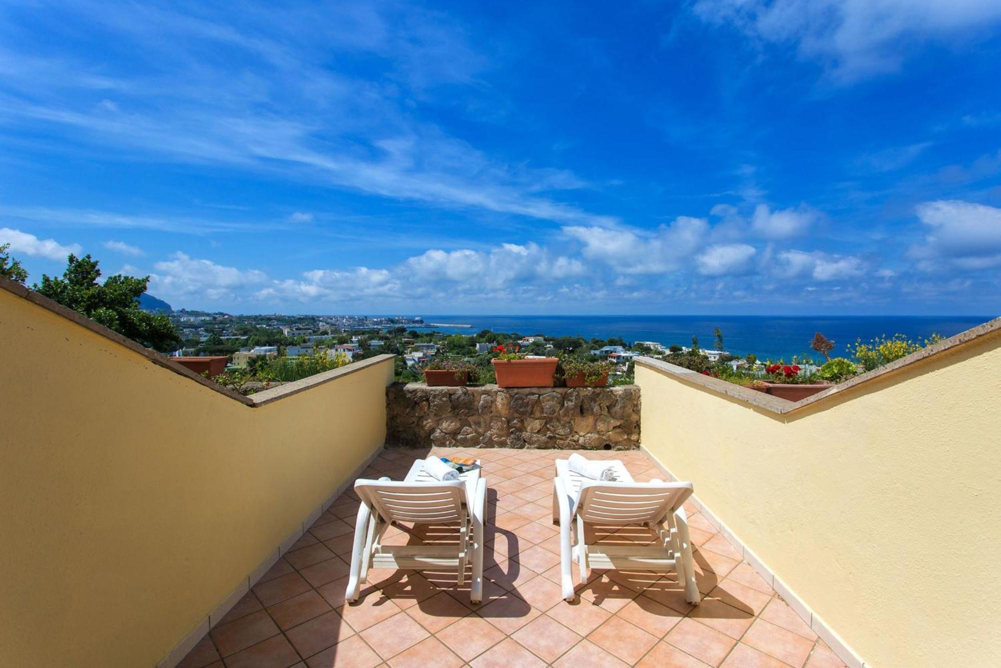 Double or Twin Room Sea View
