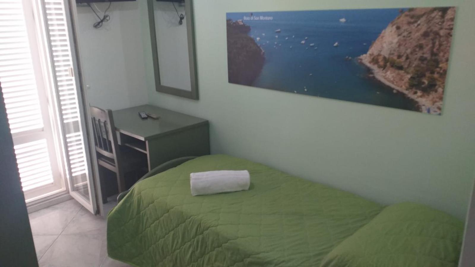 Standard Single Room,1588459676:JPEG