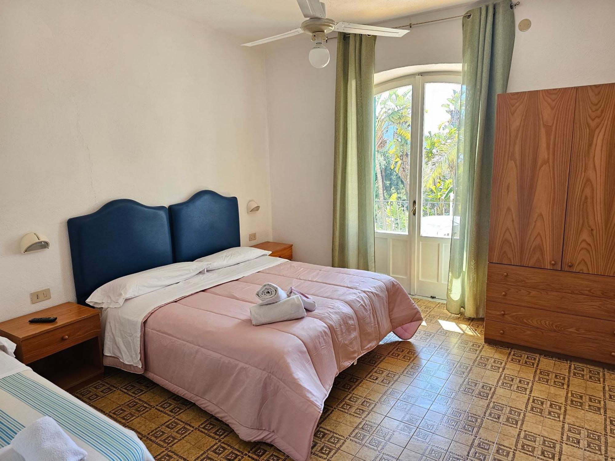 Studio Apartment Sea View