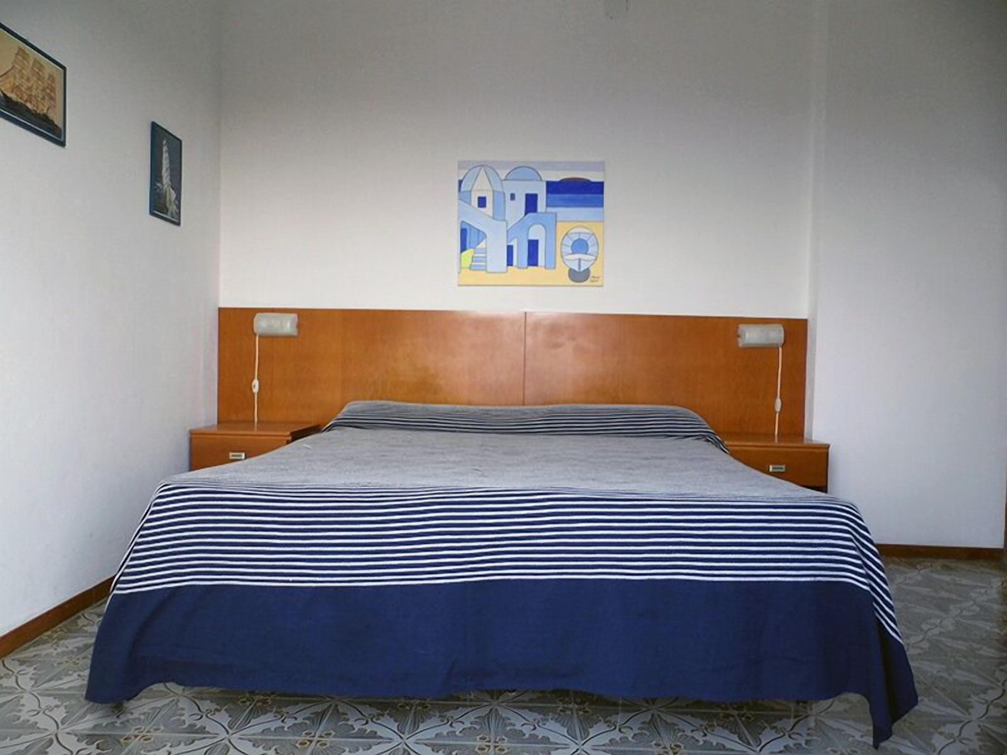 Doppel- oder Zweibettzimmer