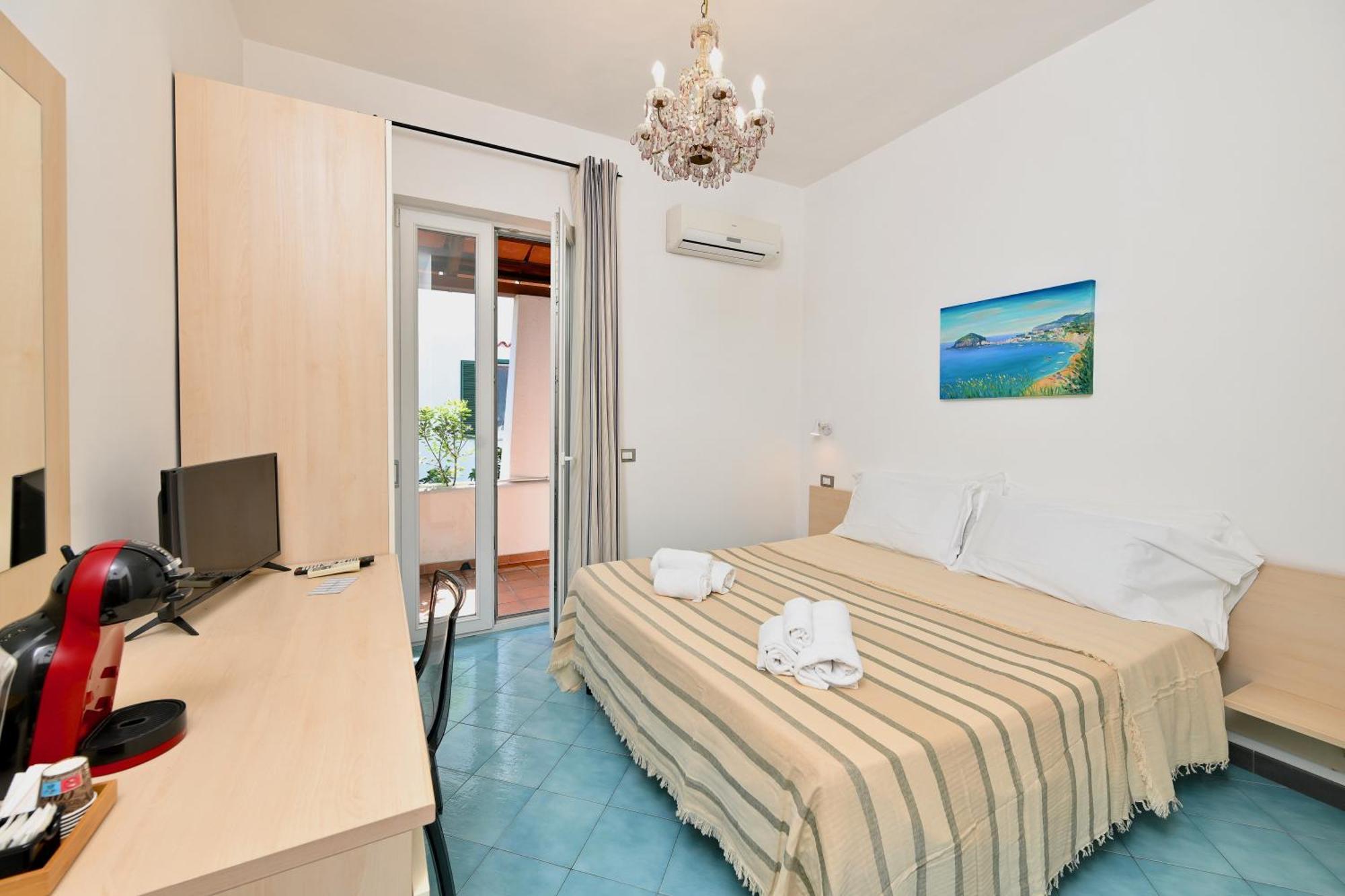 Studio mit Balkon