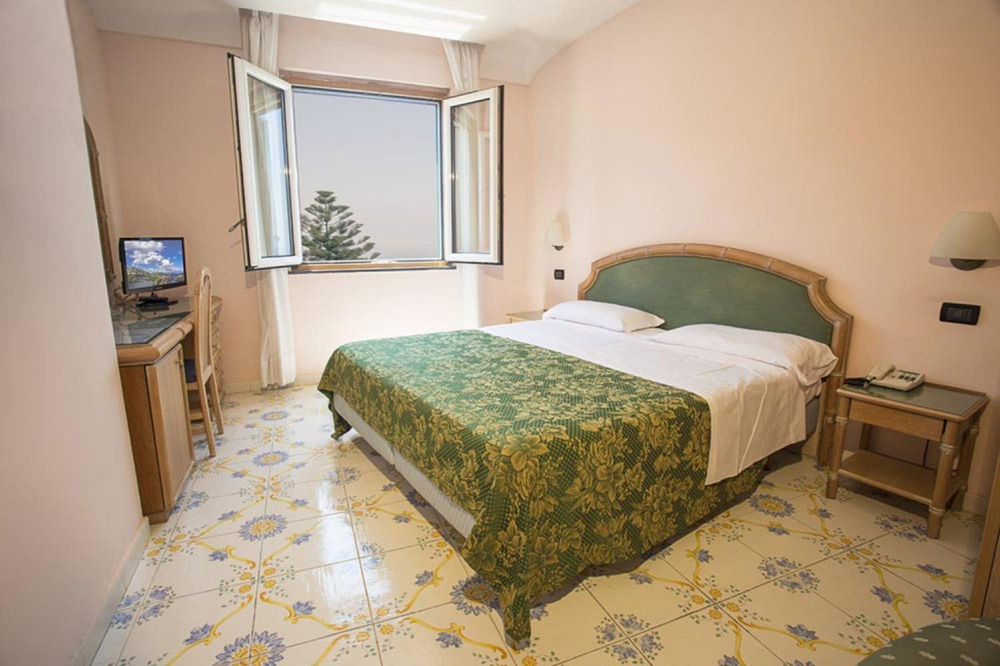 Standard Double Room with Sea View,1765331938:JPEG