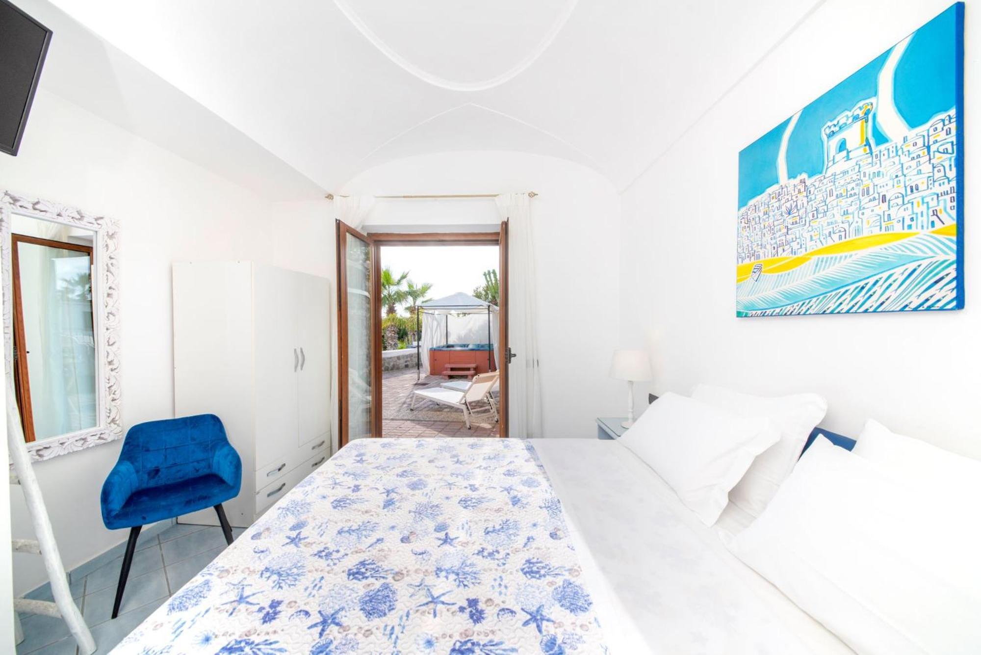 Deluxe Double or Twin Room with Sea View