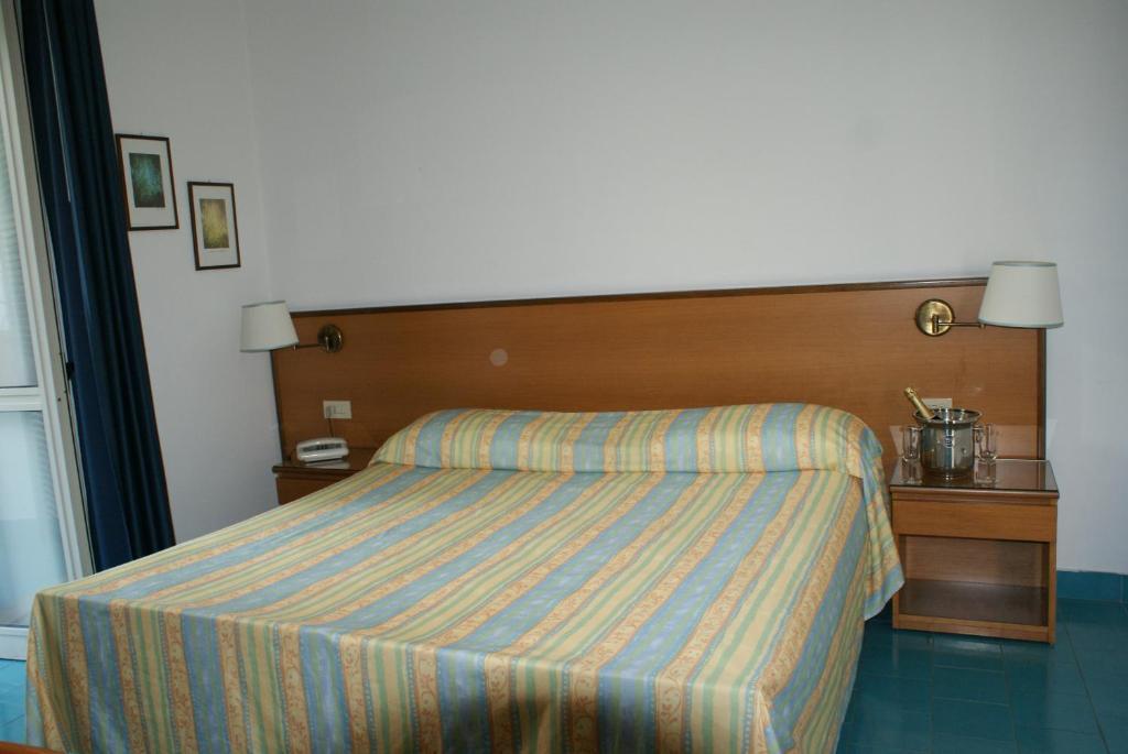 Standard Double Room,1098209094:JPEG