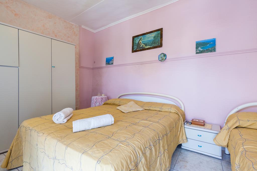 Chambre Triple avec Salle de Bains Privative