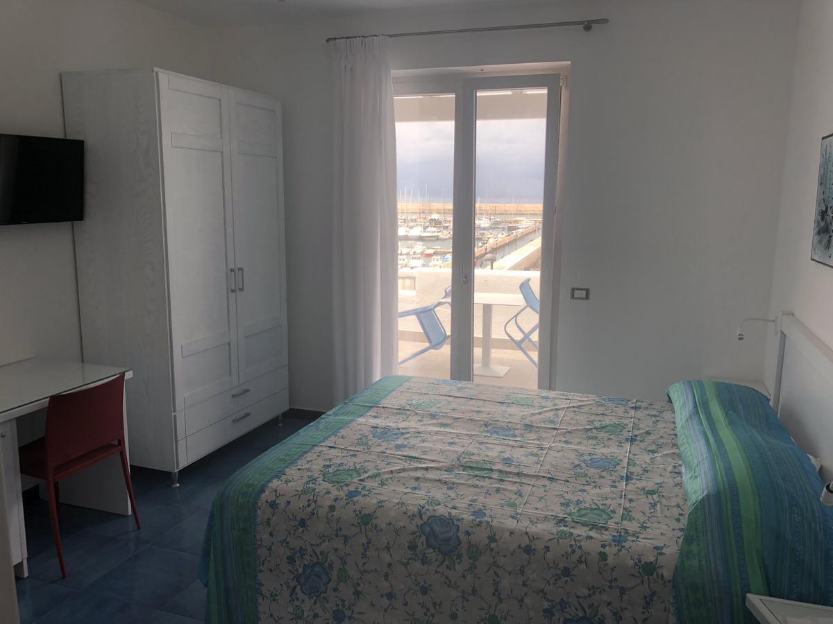 Standard Double with Balcony,665882124:JPEG