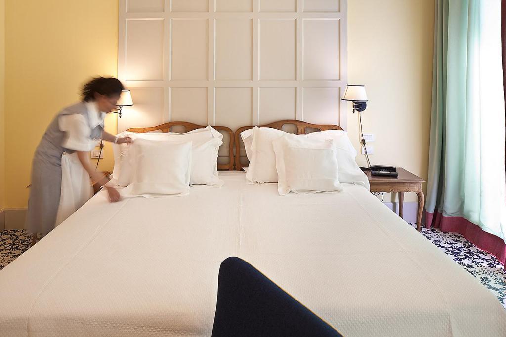 Double or Twin Room Sea View
