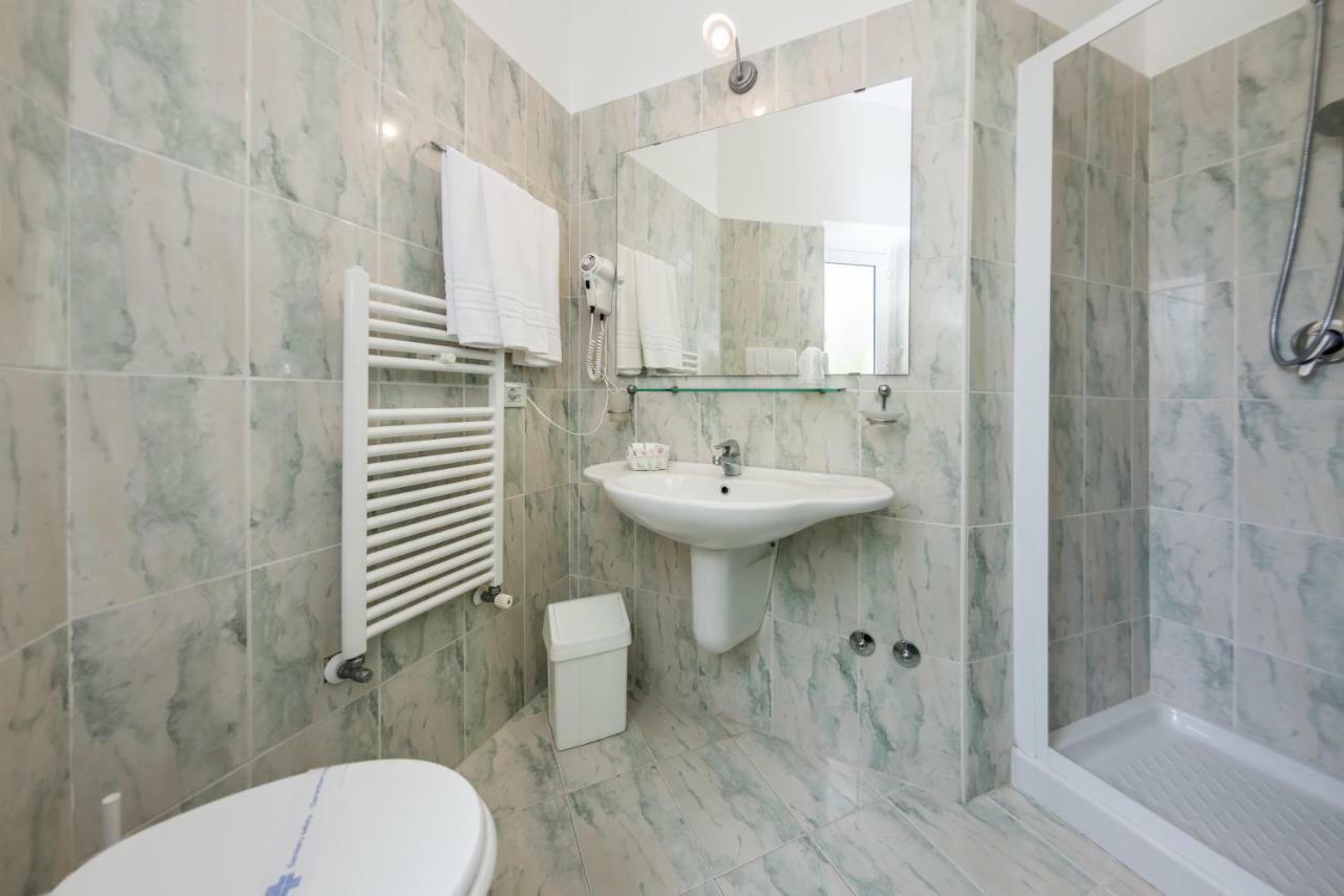 Triple Room with Terrace