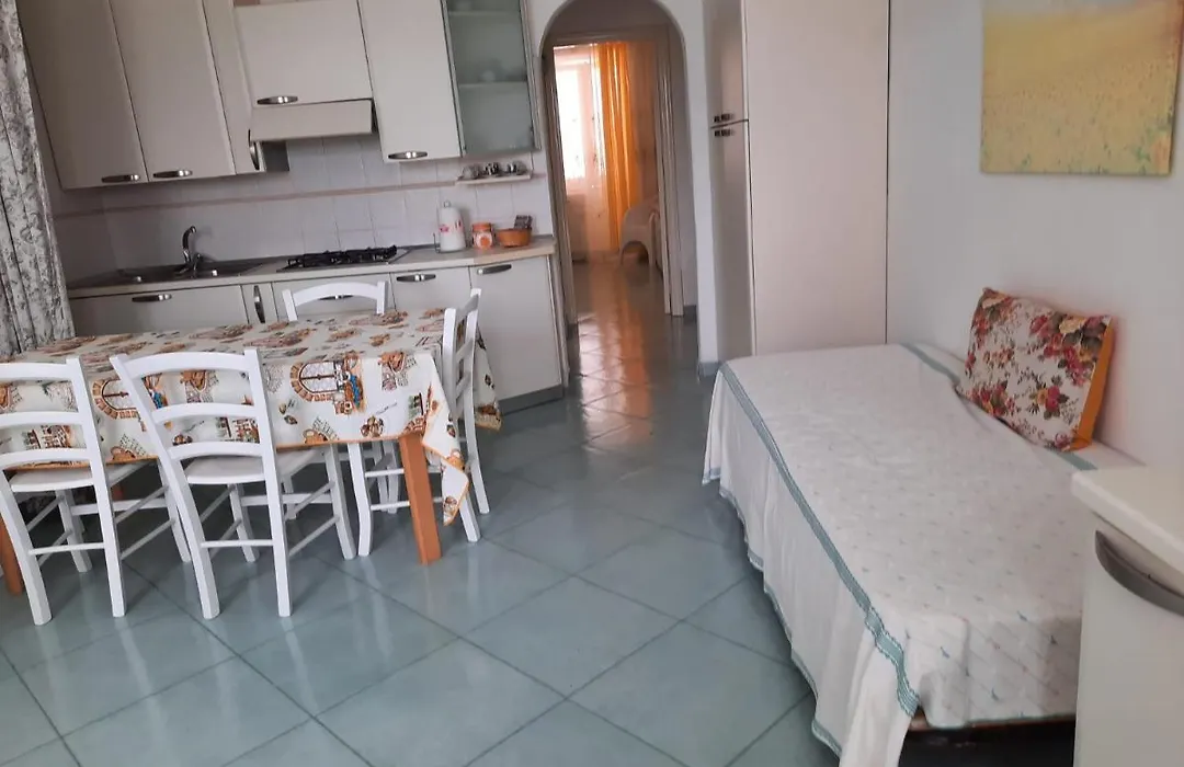 Casa Vacanza Villa Lesto-1