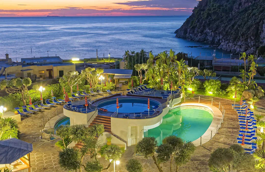 Hotel Zaro-1