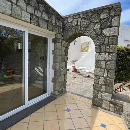 Fitto Estivo Appartamento In Forio D'Ischia-3