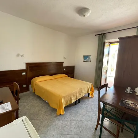Residence Andrea A Mare-2