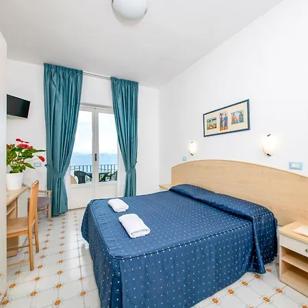 Hotel Villa Ireos-2