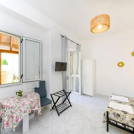 Garden Apartments Ischia Super Centrale-2