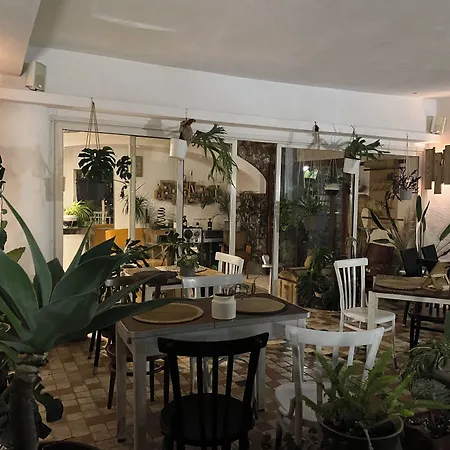 Black Market Hotel-3
