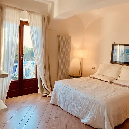 Agapanto Luxury Accommodation-2
