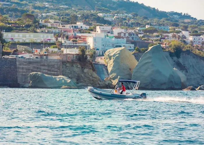 Pet friendly Bilocale Sul Lungomare Di Forio D'Ischia - Serpico Sea & More