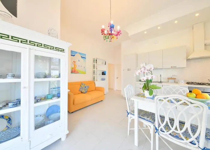 Pet friendly Apartment Casa Suite Teresa , Centro Di Forio , Ischia