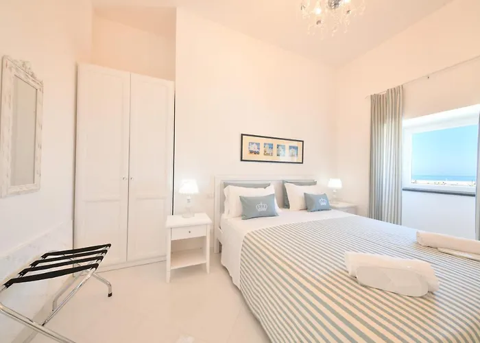Pet friendly King Suite - Luxury Rooms Forio 