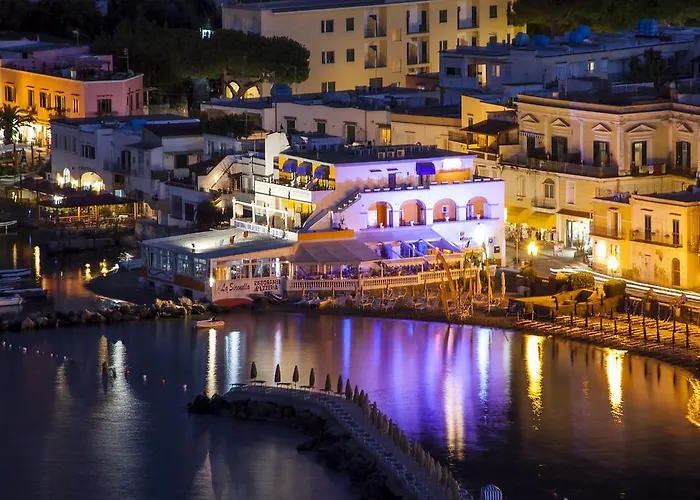 Hotel La Sirenella Lacco Ameno  che accetta animali